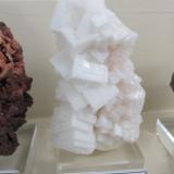 Halita<br />La Rambla Salada, La Pesquera, Comarca La Manchuela Conquense, Cuenca, Castilla-La Mancha, España<br />Pieza aprox. 10x5 cm. Cristales aprox. 2x2 cm.<br /> (Autor: Miguel Ángel Martinez)