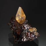 Calcite on sphalerite<br />Elmwood Mine, Carthage, Central Tennessee Ba-F-Pb-Zn District, Smith County, Tennessee, USA<br />2.0 x 3.0 cm<br /> (Author: crosstimber)
