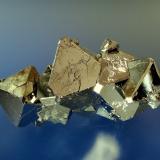 Pirita<br />Mina Huanzala, Distrito Huallanca, Provincia Dos de Mayo, Departamento Huánuco, Perú<br />7 x 4 cm.<br /> (Autor: Antonio P. López)