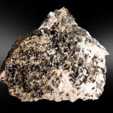 Chalcocita (Calcosina)Distrito Kambove, Cinturón de cobre de Katanga, Katanga (Shaba), República Democrática del Congo (Zaire)9 x 8 cm. (Autor: Antonio P. López)