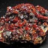 Spessartina (Espesartina)<br />Tongbei, Yunxiao, Prefectura Zhangzhou, Provincia Fujian, China<br />4x4 cm<br /> (Autor: nimfiara)