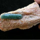 Fluorapatito<br />Slyudyanka (Sludyanka), Zona Lago Baikal, Irkutsk Oblast, Zabaykalsky Krai, Rusia<br />9x5 cm<br /> (Autor: nimfiara)