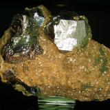 Galena, Rodocrosita, Boulangerita<br />Mina Stan Trg (Stan Terg, Stari Trg), Complejo Trepča, Valle Trepča, Kosovska Mitrovica, Distrito Kosovska Mitrovica, Kosovo<br />13x9 cm<br /> (Autor: geoalfon)
