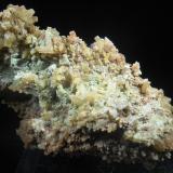AragonitoAfloramiento del Trías, Barranco de los Ojos, Zona Embalse de Elche, Aspe, Comarca Medio Vinalopó, Alicante / Alacant, Comunidad Valenciana / Comunitat Valenciana, España75x45x30 mm (Autor: LUIS RAMÓN COVES)