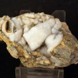 Cuarzo (variedad calcedonia)<br />Volcán Cabezo Negro de Zeneta, Murcia, Comarca Huerta de Murcia, Región de Murcia (Murcia), España<br />8.5 x 4.5 cm<br /> (Autor: Pedro Antonio)