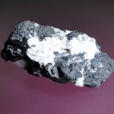 AlabanditaUchucchacua Mine, Oyón Province, Lima Department, Peru6 x 3 cm. (Autor: Antonio P. López)