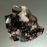 Cassiterite<br />Amo deposit, Ximeng, Pu'er Prefecture, Yunnan Province, China<br />3.7 x 4.5 cm<br /> (Author: crosstimber)