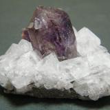 Quartz (variety amethyst)<br />Brandberg area, Erongo Region, Namibia<br />50mm x 38mm x 41mm<br /> (Author: Heimo Hellwig)