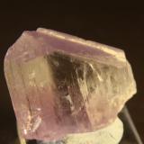 Spodumene (variety kunzite)<br />Afghanistan<br />38mm x 33mm x 17mm<br /> (Author: Firmo Espinar)