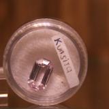 Spodumene (variety kunzite)<br />Afghanistan<br />11mm x 5´5mm x 3mm<br /> (Author: franjungle)
