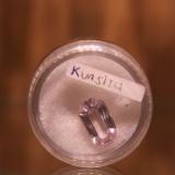 Spodumene (variety kunzite)Afganistán11mm x 5´5mm x 3mm (Author: franjungle)