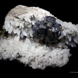 Galena y Cuarzo.<br />Zona minera Madan, Montes Rhodope, Smolyan Oblast, Bulgaria<br />70x55 mm.<br /> (Autor: Jesus Franquesa Baucells)