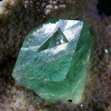 Fluorita y Calcita<br />Mina Xianghualing, Xianghualing, Linwu, Prefectura Chenzhou, Provincia Hunan, China<br />Cristal de 2,5 cm.<br /> (Autor: Antonio P. López)