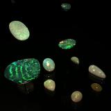 Opals floating in the space (Author: Fiebre Verde)