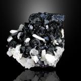 Casiterita y CuarzoMina Huanuni, Huanuni, Provincia Dalence, Departamento Oruro, Bolivia7 x 6 cm. (Autor: Antonio P. López)