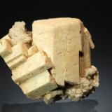 Microcline and AlbiteMoat Mountain, Hale's Location, Carroll County, New Hampshire, USA4.2 x 4.4 cm (Author: crosstimber)