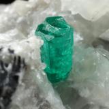 Beryl (variety emerald), Calcite<br />Coscuez mining district, Municipio San Pablo de Borbur, Western Emerald Belt, Boyacá Department, Colombia<br />46x36x37mm, xl=7mm<br /> (Author: Fiebre Verde)