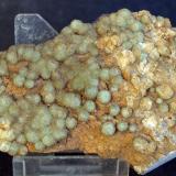 Fluorita<br />Afloramientos de Singuerlín, Puig Castellar (Serra de Marina), Singuerlín, Santa Coloma de Gramenet, Comarca Barcelonès, Barcelona, Cataluña / Catalunya, España<br />10 x 5.5 cm<br /> (Autor: Pedro Antonio)