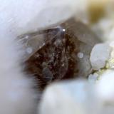 CalcitaCantera Malad, Malad, Mumbai (Bombay), Distrito Mumbai, Maharashtra, India10 x 8 mm. (Autor: José Luis Zamora)