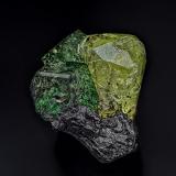 Grossular (variety tsavorite), Diopside, Graphite<br />Merelani Hills, Lelatema Mountains, Simanjiro District, Manyara Region, Tanzania<br />3.0 x 3.4 cm<br /> (Author: am mizunaka)