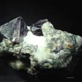 Espinela y Cuarzo.<br />Monaragala, Badulla, Distrito Badulla, Provincia Uva, Sri Lanka<br />60x45 mm.<br /> (Autor: Jesus Franquesa Baucells)