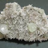 Quartz/Calcite/Prehnite<br />Goboboseb Mountains, Brandberg area, Erongo Region, Namibia<br />87mm x 52mm x 25mm<br /> (Author: Heimo Hellwig)