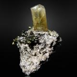 Calcita, Dolomita y MarcasitaMina Sweetwater, Ellington, Distrito Viburnum Trend, Condado Reynolds, Missouri, USA7 x 5 cm. (Autor: Antonio P. López)