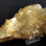 Dolomita<br />Cantera Azcárate (Azkarate), Eugui, Esteríbar, Comarca Auñamendi, Comunidad Foral de Navarra (Navarra), España<br />14.5 x 8 cm<br /> (Autor: Pedro Antonio)