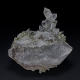 Quartz, Calcite<br />Serifos Island, Cyclade Islands, Kykládes Prefecture, Aegean Islands Department (Aiyaíon), Greece<br />6.0 x 5.6 cm<br /> (Author: am mizunaka)