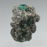 Beryl (variety emerald), Calcite, Pyrite<br />Muzo mining district, Western Emerald Belt, Boyacá Department, Colombia<br />xl=16x8mm<br /> (Author: Fiebre Verde)