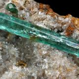 Beryl (variety emerald), Calcite<br />Chivor mining district, Municipio Chivor, Eastern Emerald Belt, Boyacá Department, Colombia<br />34x35x34mm, main xl=18mm<br /> (Author: Fiebre Verde)