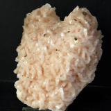 Dolomita<br />Bou Bekker, Distrito Touissit, Provincia Jerada, Región Oriental, Marruecos<br />10 x 8 cm<br /> (Autor: Pedro Antonio)