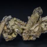 Quartz<br />Curvelo, Minas Gerais, Brazil<br />8.0 x 5.5 cm<br /> (Author: am mizunaka)