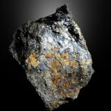 CanavesitaMina Brosso, Cálea, Léssolo, Distrito Canavese, Provincia Ciudad metropolitana de Turín, Piamonte (Piemonte), Italia7 x 7 cm. (Autor: Antonio P. López)