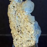 Calcita, Barita<br />Mina Moscona, El Llano, Solís, Corvera de Asturias, Comarca Avilés, Principado de Asturias (Asturias), España<br />9 x 5 cm<br /> (Autor: Pedro Antonio)