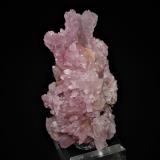 Quartz (variety rose quartz)<br />Pitorra claim, Alto da Pitorra, Laranjeiras, Galiléia, Vale do Rio Doce, Minas Gerais, Brazil<br />110  mm x 70 mm x 65 mm<br /> (Author: Don Lum)
