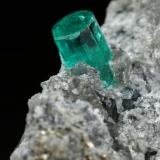 Beryl (variety emerald), Calcite, Pyrite<br />Chivor mining district, Municipio Chivor, Eastern Emerald Belt, Boyacá Department, Colombia<br />39x36x18mm, xl=7mm<br /> (Author: Fiebre Verde)