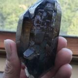 Cuarzo (variedad ahumado)<br />Monte Xiabre, Vilagarcía de Arousa, Comarca O Salnés, Pontevedra, Galicia / Galiza, España<br />12x5 cm aprox<br /> (Autor: ximocompany)