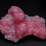 Rhodochrosite, PyriteOppu Mine, Nishimeya-mura, Nakatsugaru District, Aomori Prefecture, Tohoku Region, Honshu Island, Japan5.1 x 4.0 cm (Author: am mizunaka)