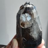 Cuarzo (variedad ahumado)<br />Monte Xiabre, Vilagarcía de Arousa, Comarca O Salnés, Pontevedra, Galicia / Galiza, España<br />12x5cm aprox<br /> (Autor: ximocompany)