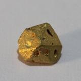 Oro<br />Mina El Infierno, Río Icabarú, Santa Elena de Uairen, Gran Sabana, Estado Bolívar, Venezuela<br />6 mm<br /> (Autor: Ramon A  Lopez Garcia)