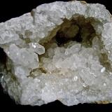 Quartz<br />Indiana, USA<br />geode is 10.0 cm<br /> (Author: Bob Harman)