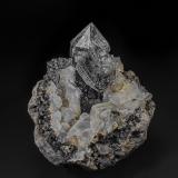 Quartz, Calcite<br />Treasure Mountain Diamond Mine, Little Falls, Herkimer County, New York, USA<br />8.0 x 8.3 cm<br /> (Author: am mizunaka)