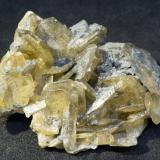 Baryte<br />Colombia<br />46mm x 38mm x 19mm<br /> (Author: Bergur_E_Sigurdarson)