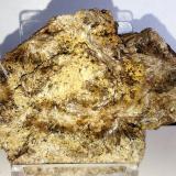 Vesuvianita (Vesubiana)Mines de Can Montsant, Can Montsant (Massís del Montnegre), Hortsavinyà, Tordera, Comarca Maresme, Barcelona, Cataluña / Catalunya, España7x5,5 cm. (Autor: Adri Rodríguez)