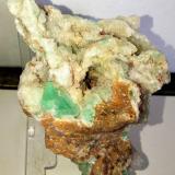 Fluorita<br />Pedrera Berta, Turó de Can Domènech, Serra de Roques Blanques, Sant Cugat del Vallès-El Papiol, Comarca Vallès Occidental / Baix Llobregat, Barcelona, Cataluña / Catalunya, España<br />8x5 cm.<br /> (Autor: Adri Rodríguez)