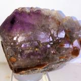 Cuarzo (variedad amatista)<br />Cantera Soliva (Cantera trabajos del AVE), Can Sala, Riudarenes, Comarca La Selva, Gerona / Girona, Cataluña / Catalunya, España<br />7x5 cm.<br /> (Autor: Adri Rodríguez)
