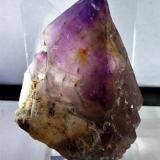 Cuarzo (variedad amatista)<br />Pedrera Can Súria (Pedrera Guixeres), Maçanet de la Selva, Comarca La Selva, Gerona / Girona, Cataluña / Catalunya, España<br />5,5x4 cm.<br /> (Autor: Adri Rodríguez)