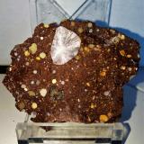 Aragonito<br />Pedrera Can Súria (Pedrera Guixeres), Maçanet de la Selva, Comarca La Selva, Gerona / Girona, Cataluña / Catalunya, España<br />6x4 cm.<br /> (Autor: Adri Rodríguez)