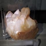Cuarzo (variedad lechoso)<br />Pedrera de Valldoriolf, Valldoriolf, La Roca del Vallès, Comarca Vallès Oriental, Barcelona, Cataluña / Catalunya, España<br />3,5x3 cm.<br /> (Autor: Adri Rodríguez)
